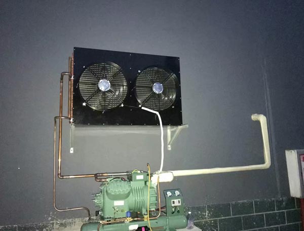 工業(yè)冷水機(jī)組