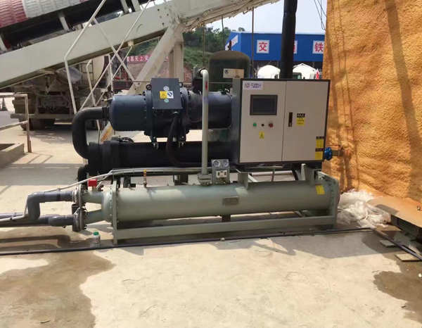 工業(yè)冷水機(jī)組